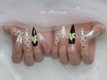 ピオミエルネイル 新宿(pio miel nail)/ドットフラワーネイル
