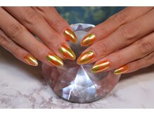 オトネイル(Oto Nail)/ゴールドに輝くミラーネイル