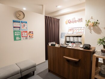 グイット 川崎東口店(Goo-it!)/エレベーター降りて受付