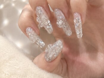 Nailsalon Sugar【シュガー】千葉《長さだし/持ち込み/フィルイン施術》の写真/爪の割れや深爪にお悩みの方へ。自然で美しいフォルムを叶える技術力で、理想の指先を実現します◎