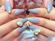 アイリッシュネイル 久屋大通店(Irish Nail)/グレー×ビジュー盛