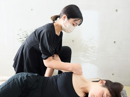 ブライダル・美姿勢矯正サロンewe204【ユー】[猫背/小顔/骨盤矯正/リンパ/産後/痩身]の写真