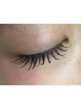 ナチュラル上品な目元にしたい