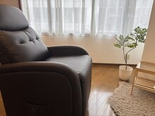Fun まつ毛＆眉毛専門 東久留米【03/01OPEN（予定）】の雰囲気（リクライニングチェアでリラックスいただけます。）
