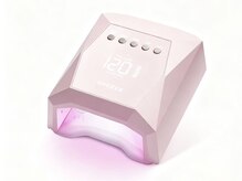アイユ ネイル(IYOU NAIL〈アイユネイル〉)の雰囲気（美肌ケアレッドLEDライトによる日焼けやダメージを軽減し）