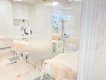 シーボン 宮崎店の雰囲気（明るく広々とした開放的なサロン空間。初めての方も通いやすい）