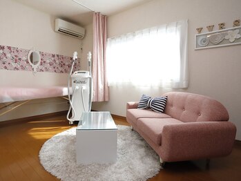 イヴ(Yves)の写真/人気のVIO脱毛も回数コースと都度払いをご用意◎痛みもほぼないので、脱毛デビューの方にもオススメ!