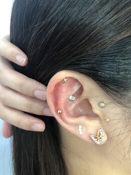 フェリス(Feliz)/耳つぼジュエリー