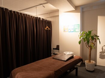 グイット 川崎東口店(Goo-it!)/カーテンで仕切られたベッドで