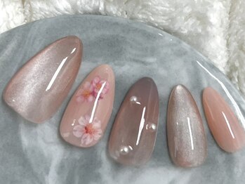 ラウレアネイル(laule'a nail)の写真/初めての方も大歓迎★カラー変更OK◎毎月変わる4種類の定額デザイン！見る度に気分が上がる指先へ♪