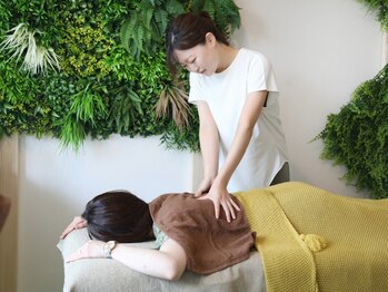 ヒトヤスミ(HITOYASUMI)の写真/自然感じる個室で脳の疲れまでケア♪一人ひとりに寄り添う施術で心と体を“ひとやすみ”へ導きます◎