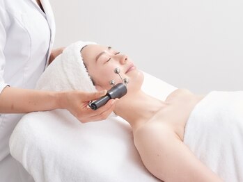 癒える(ielu)の写真/【話題の顔筋トレ】希少マシンで筋肉・細胞へ同時にアプローチ◎驚きの小顔＆美肌を時短で実感♪