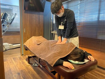 ジクブレブ整骨院 鍼灸院 小伝馬町店/国家資格保有者が施術