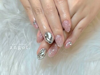アンガット(angot.)/キルティングビジューネイル