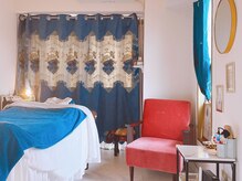 マンションの一室、あなたの為のアロマブレンドが香る空間です。