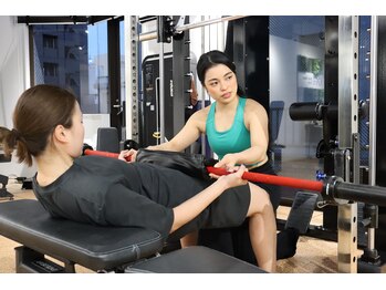 GNHボディメイクジム(GNH Body Make Gym)