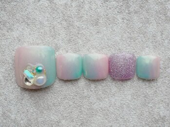 春のユニコーンフットネイル