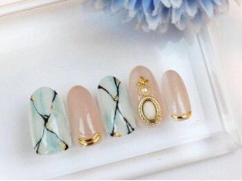 ツメトトノウ/大理石風アートと金箔