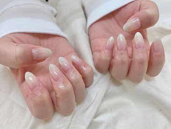 アバネイル 藤が丘(AVA NAIL)/【白ラメグラデーション】