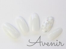 アヴィニール 表参道(Avenir)/ホワイトフラワー