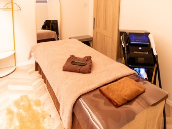 レ サロン(les SALON)