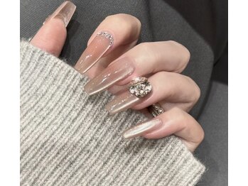 ユイ(Yui)の写真/【ハンド】ワンカラー+埋め尽くし4本￥8580→￥6980☆キラキラ可愛いパーツ多数！指先をおしゃれに◎