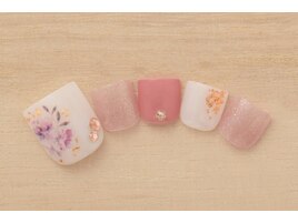 7000円　フットネイル