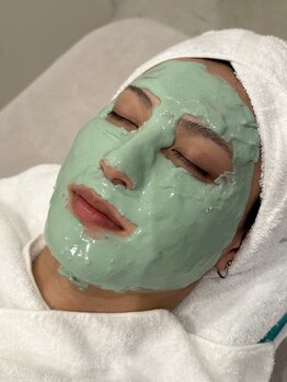 ケリーズ(KELLY `S)の写真/メンズの毛穴ケアはお任せ☆毛穴の汚れを徹底洗浄し、気になる黒ずみや開きを改善◎つるつる卵肌に♪