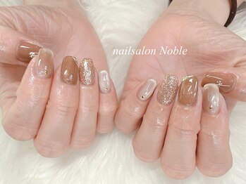 ノーブル(Noble)/マンスリーネイル