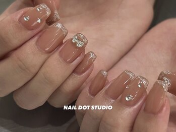 ネイルドットスタジオ 堺筋本町(NAIL DOT STUDIO)/秋色ラメフレンチ