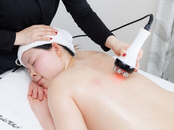 ハダヒカリ(HadaHikari)/全身リンパ＋ヘッド 90分¥12800