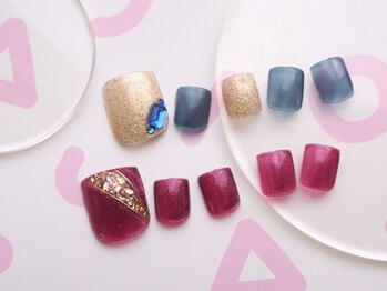 ネイル マテリア 池袋店(Nail Materia)の写真/足元はきらきら印象深く【マグネット/オーロラフット¥6000/初回オフ込】価格に対するクオリティに大満足◎