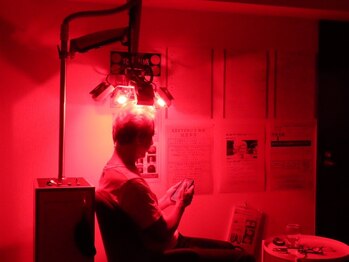 リベル(Liber)/育毛促進LEDライトで強い髪に