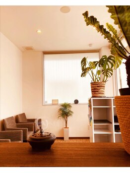 トップスター(TOP STAR)/サロン全体に広がるお香の香り.