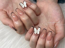 シンプル蝶々ネイル
