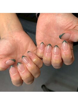 ビー 高槻(be)/ドットネイル/クリアフレンチ