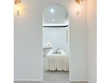 ソルナ ウメダ(Soluna UMEDA)の雰囲気（個室【梅田/西梅田/整体/肩こり/腰痛/リンパマッサージ/小顔】）