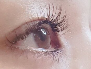 Eyelash Salon　Luna llenaの写真/【札幌希少のLEDエクステ導入】最新技術のLEDエクステでキープ力UP♪理想の目元をデザインしながらモチも◎