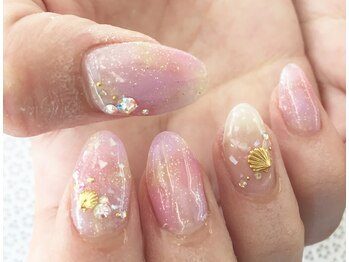 夏ピンクシェルネイル 7700 Pg ラリュールネイル L Allure Nail のフォトギャラリー ホットペッパービューティー