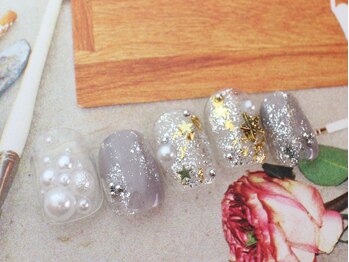 ネイルサロン ティディ(TIDY)/スター&グラデ パールネイル