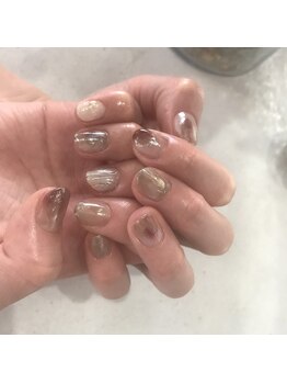 アンバー(Amber)/詰め込みニュアンスネイル♪