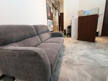 よろずや接骨院/ベビーカーのまま入れる内装です