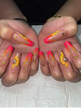 ネイルズフォーユー(Nails 4 U)/