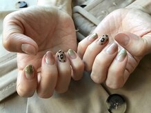 アプレラプリュイ アコルデ新百合ヶ丘店(APRES LA PLUIE)の雰囲気(カラー種類豊富にご用意しております!ハンドモデル50代)