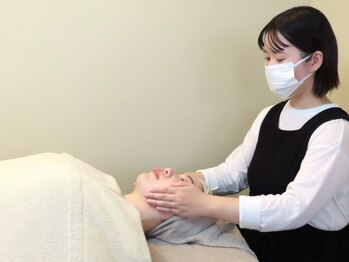 フイユ(feuille)の写真/《低刺激×結果重視の方必見!》大人の肌悩みを一掃する肌質改善フェイシャルサロン!毛穴/シミシワ改善も◎