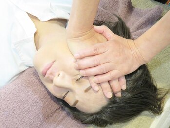 カイロプラクテックサロンドアール(Salon de R)の写真/【凄腕】小顔矯正＆全身整体カイロのセットでお得に納得の根本ケア◎顔の歪みも解消☆むくみにくい顔に♪