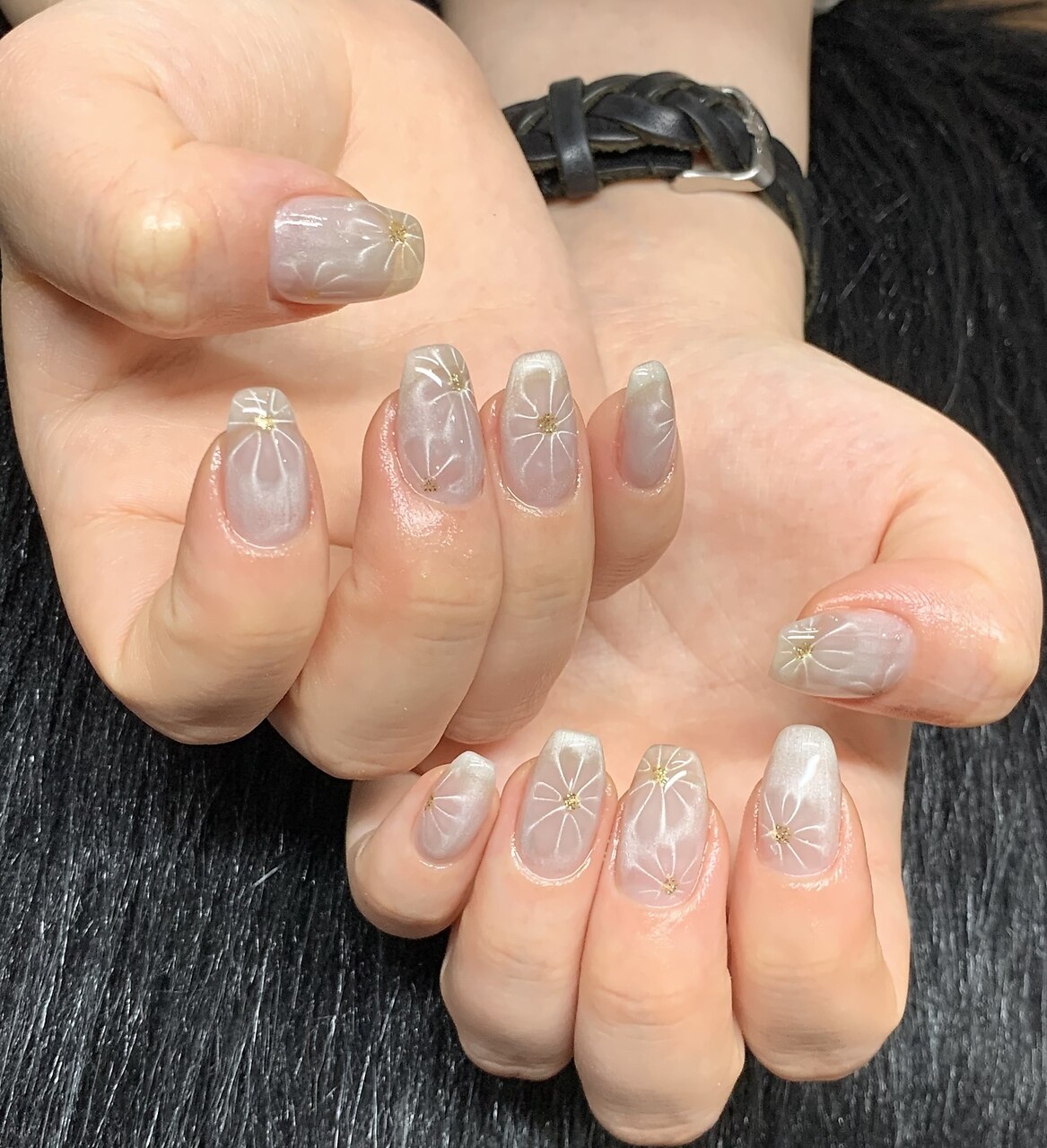 2026年冬トレンド】ホワイト ワンカラー ハンドのネイルデザイン集