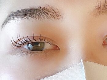 ピアレス(peerless)の写真/【目元から引き出すあなたの自然体の美しさ…＊】ロッドが豊富だから好みのカール感がきっと見つかる♪