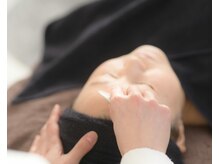 エン(EN)/顔もカッサを当ててほぐします！