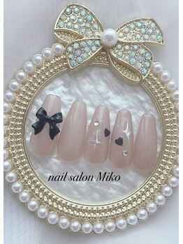 ミコ(Miko)/黒リボンネイル